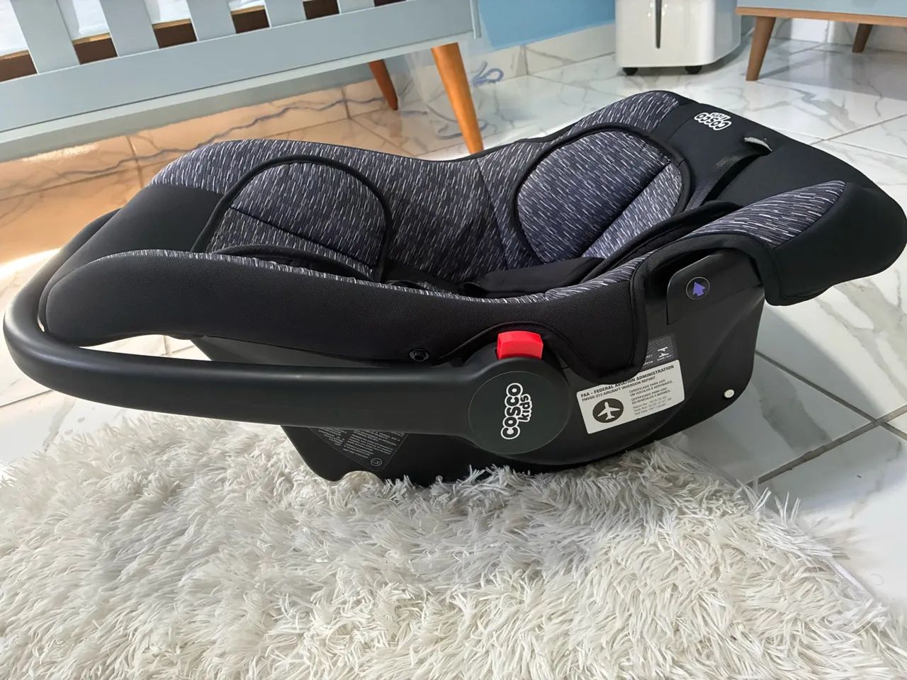 Carrinho de bebê com bebê conforto da cosco - Foto 4