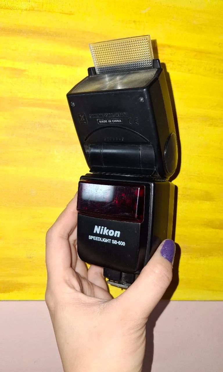 Flash Nikon Speed light SB-600