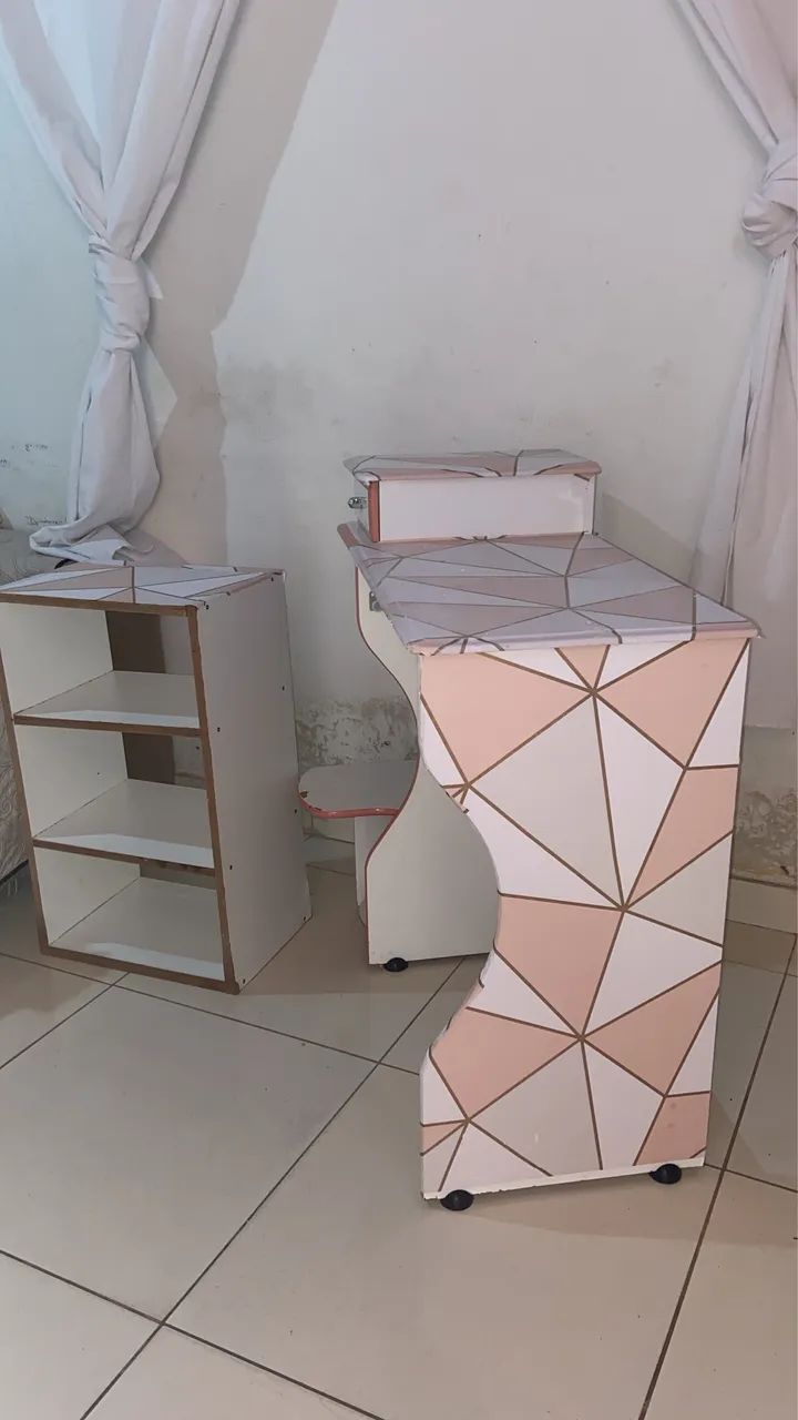 Mesa para Manicure / Nail Designer - Completa e com Gaveta