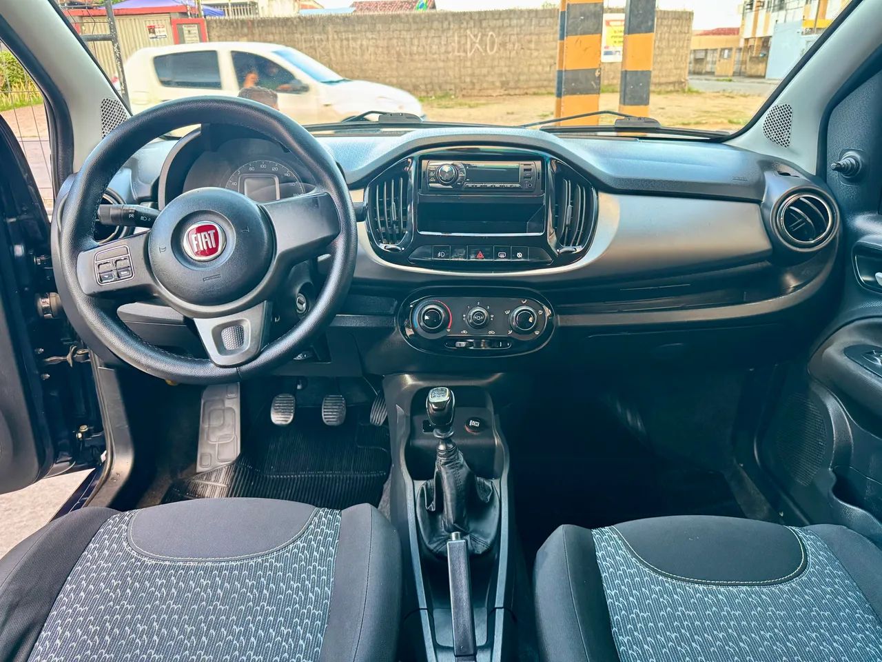 Fiat Uno Evolution 1.4 Fire Flex 8V 5P 2016 - Foto 3
