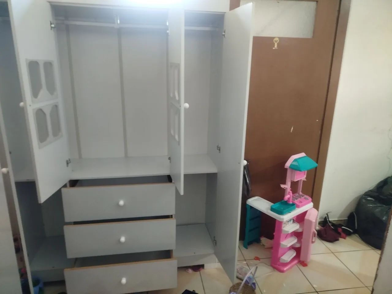 Guarda roupa infantil branco  - Foto 2