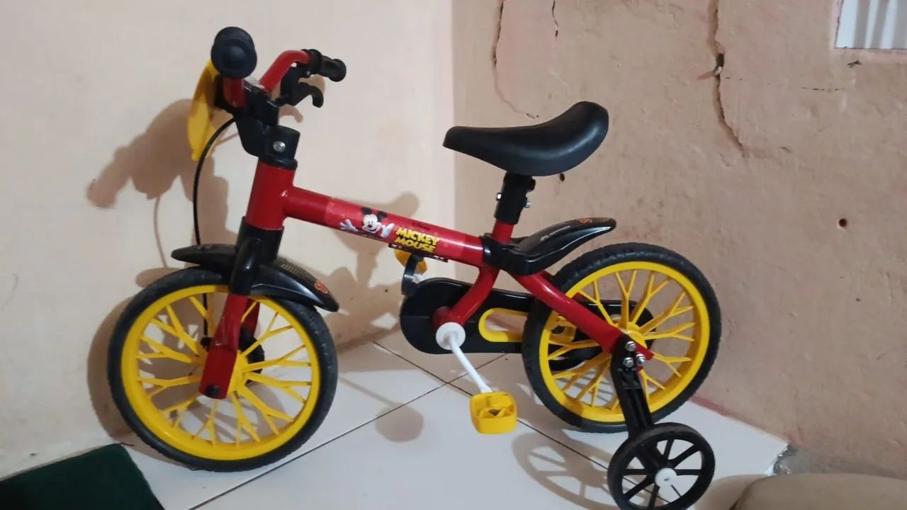 Vende se uma bicicleta infantil  - Foto 2