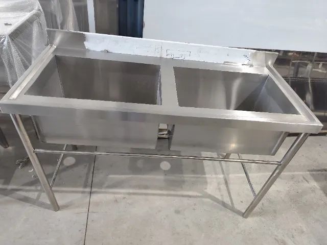 Pia inox 2 bojos contraventada 2,80×0,60×0,90 tampo 22# 