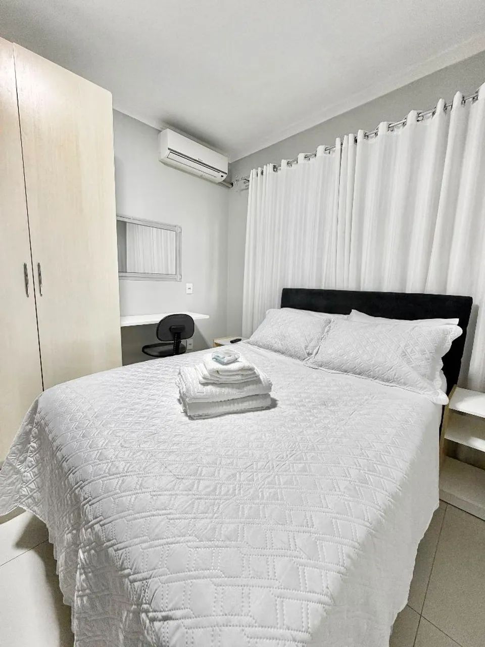Quarto individual mobiliado em casa compartilhada 