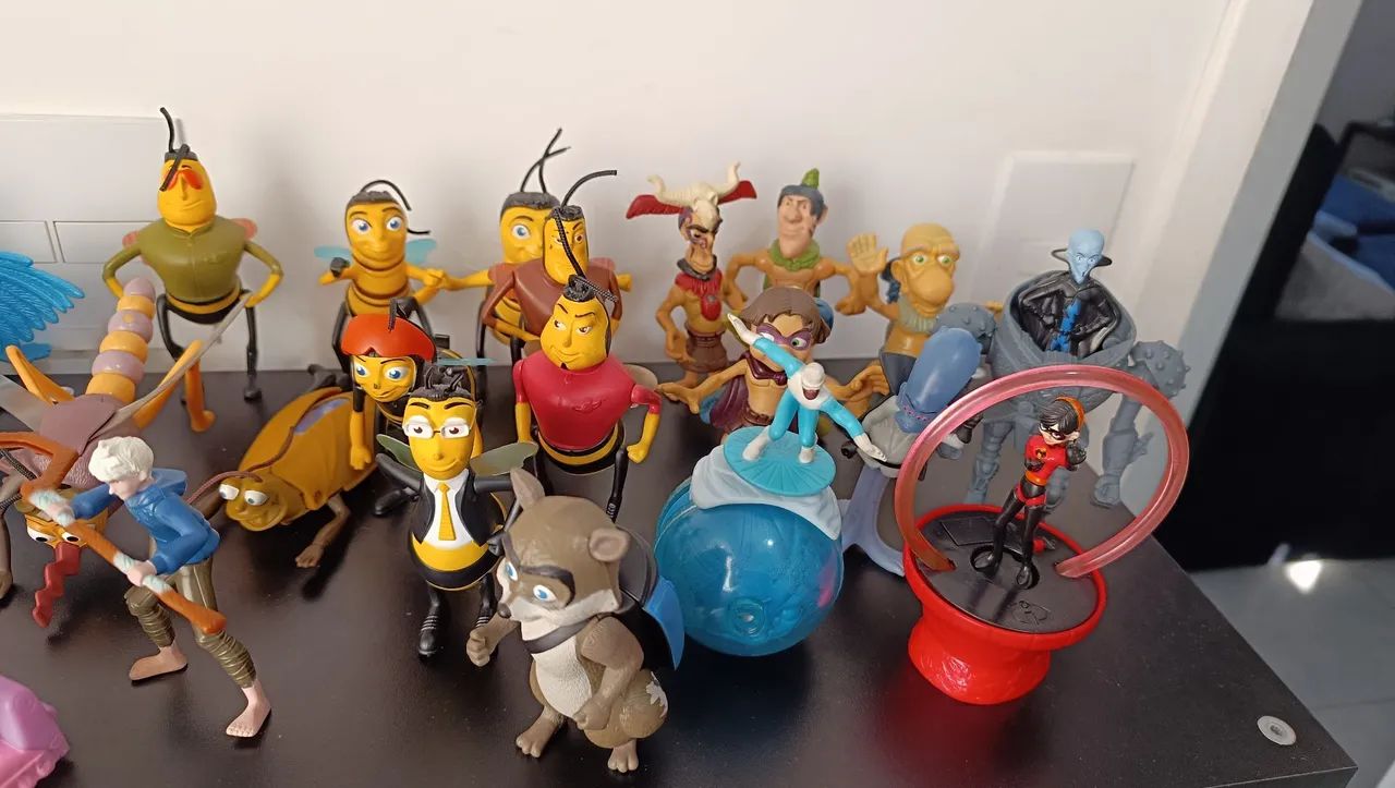 Coleção McLanche Feliz - 100 Brinquedos  - Foto 4