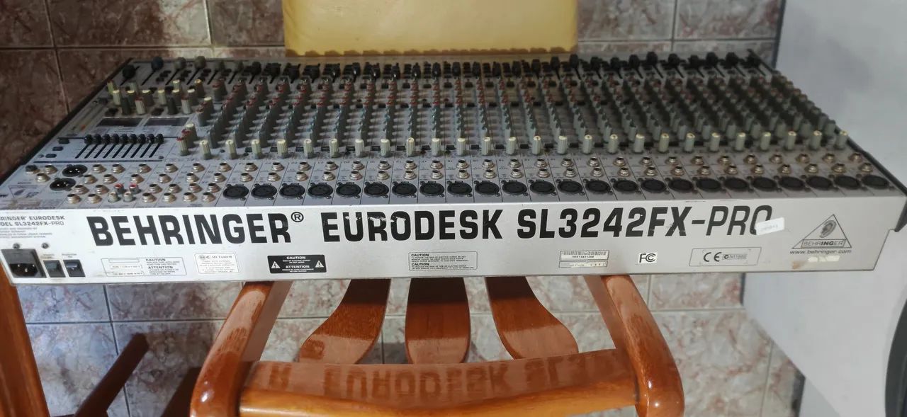 Mesa de som behringer 32 canais - Foto 2