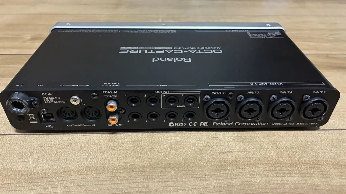 Placa de Áudio Roland Octa-Capture UA-1010 + Multicabo 8 Vias