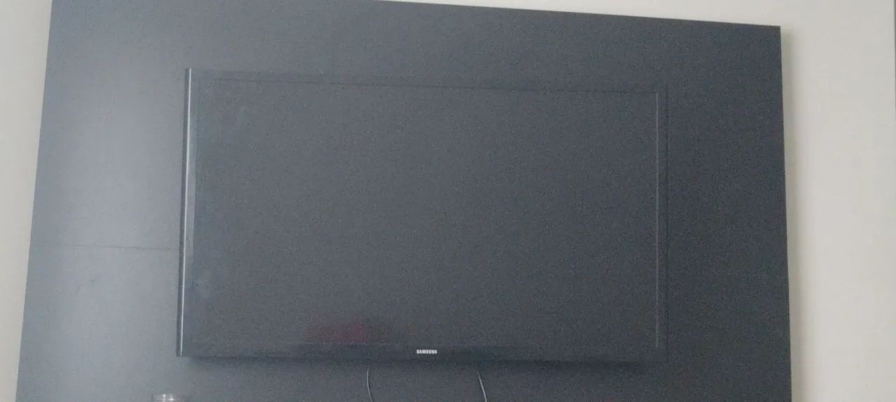 Televisão Samsung quebrada pra retirada de peças 100