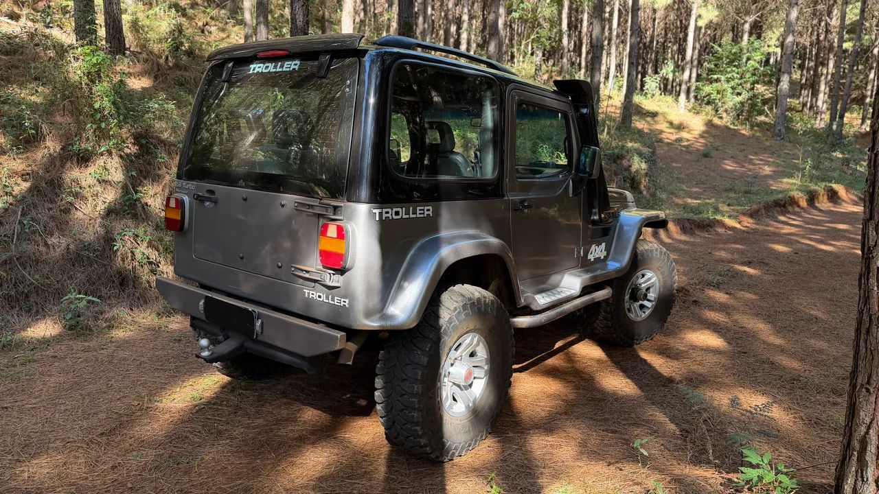 Troller T-4 4X4 2.8 TB Int. Cap. Rígida Diesel 2004 - Foto 2