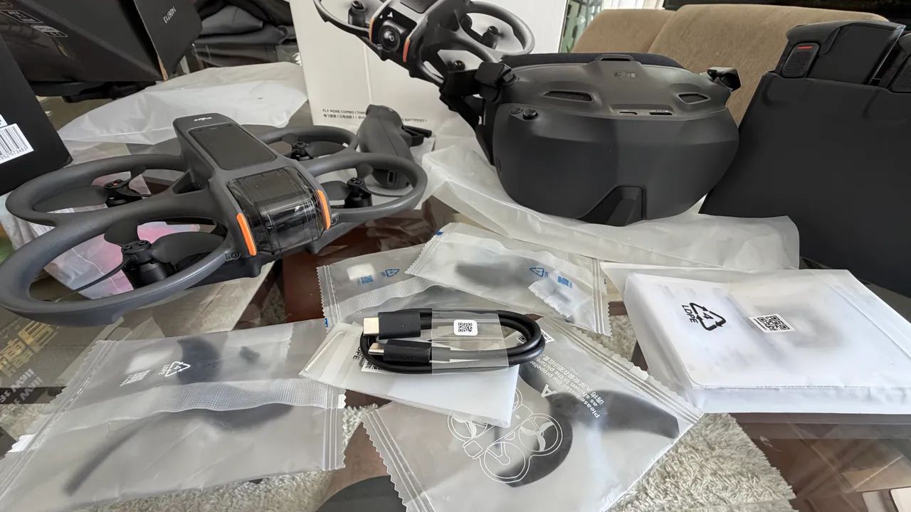 Drone DJI Avata 2 - Fly Smart Combo com óculos N3 e controle Motion 3 - Foto 5