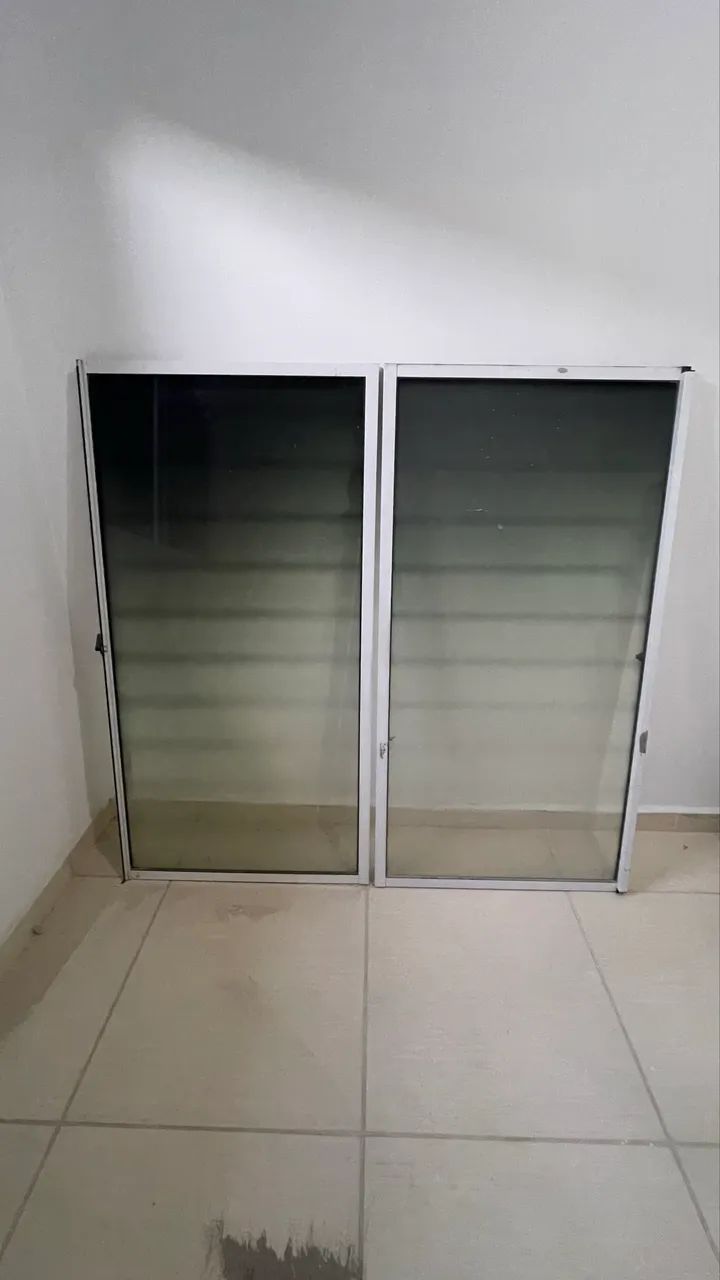 Janela de Vidro e Grades (Pega ladrao) Grand Jardim