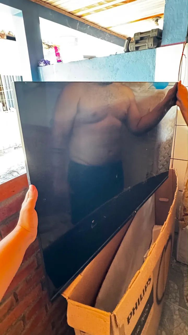 Tv Philips 59 polegadas quebrada 