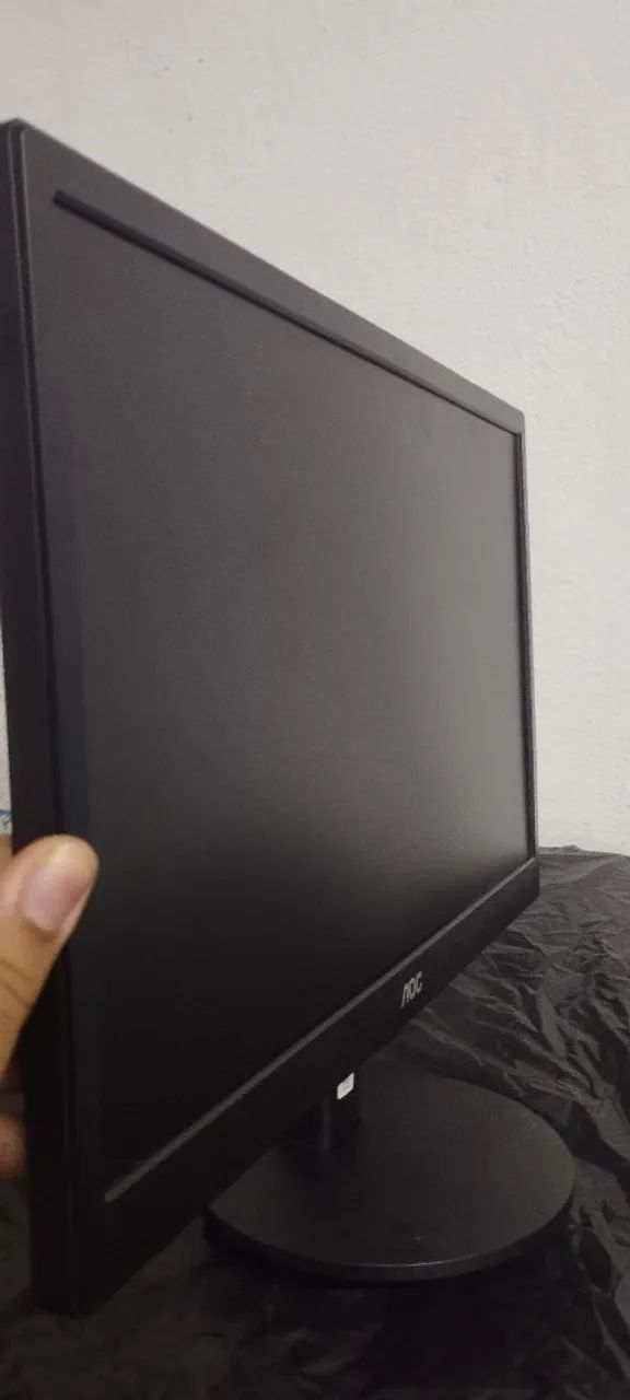 Vende-se monitor 60htz 18 polegadas  - Foto 2