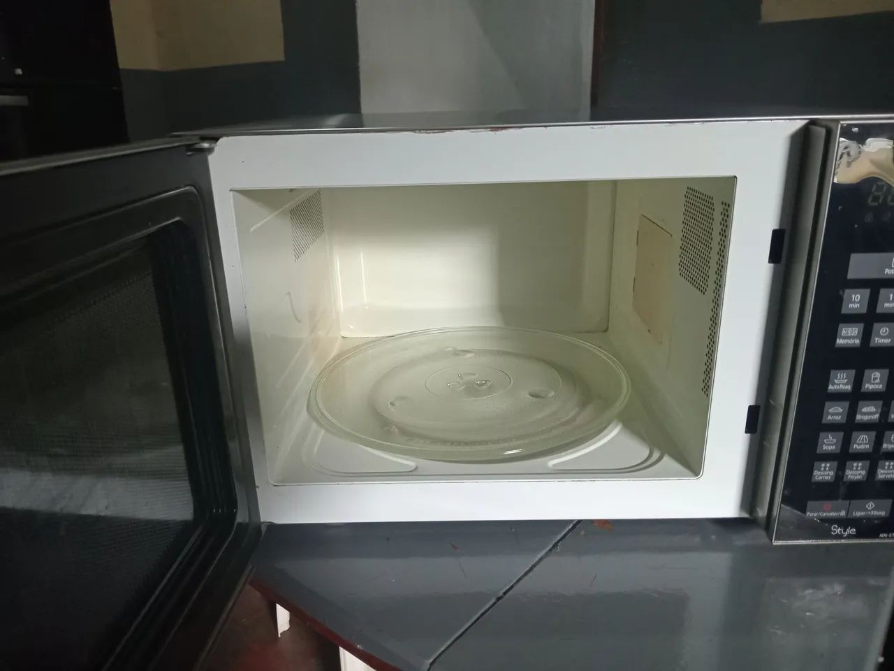 Microondas Panasonic 31litros valor 250 rs faço entrega  - Foto 3