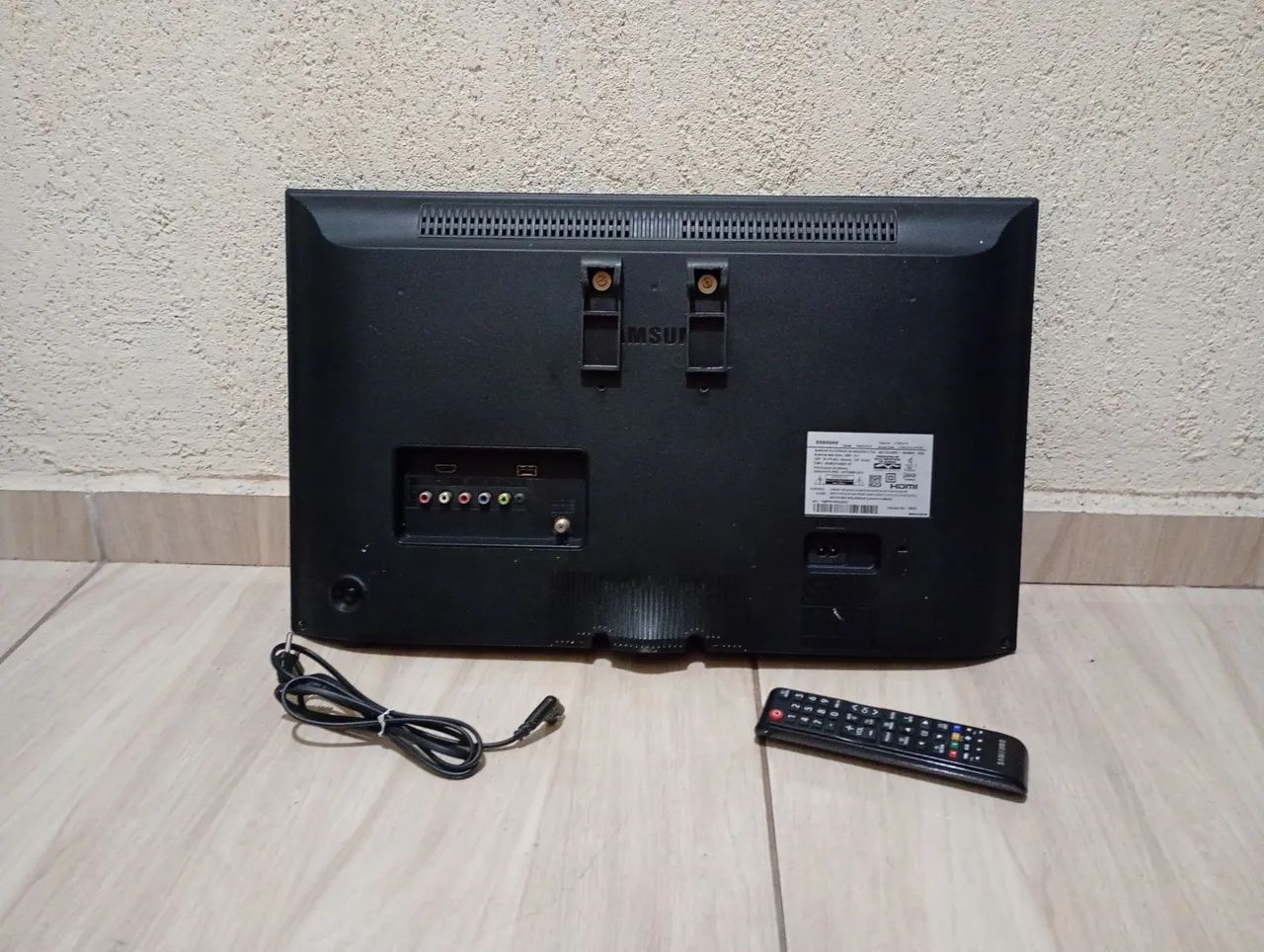 TV Samsung 24 polegadas LED +Controle original  - Foto 2