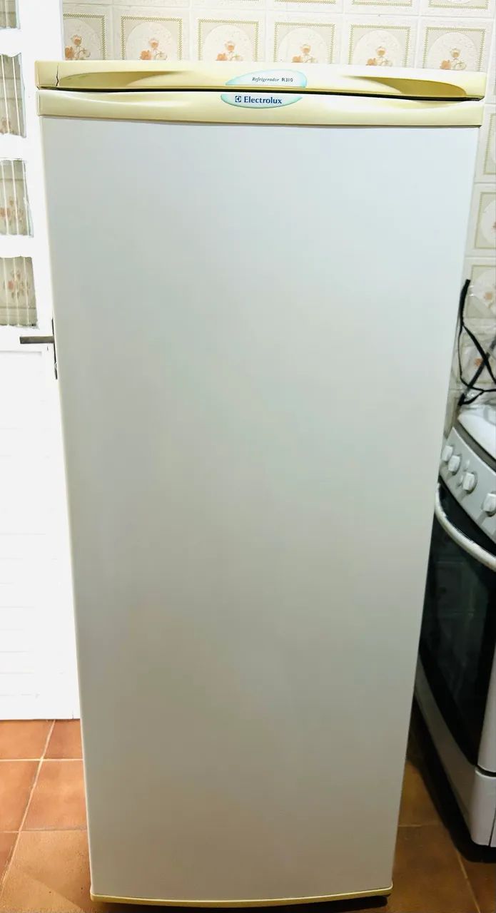 Refrigerador Electrolux R310 com degelo - Foto 2