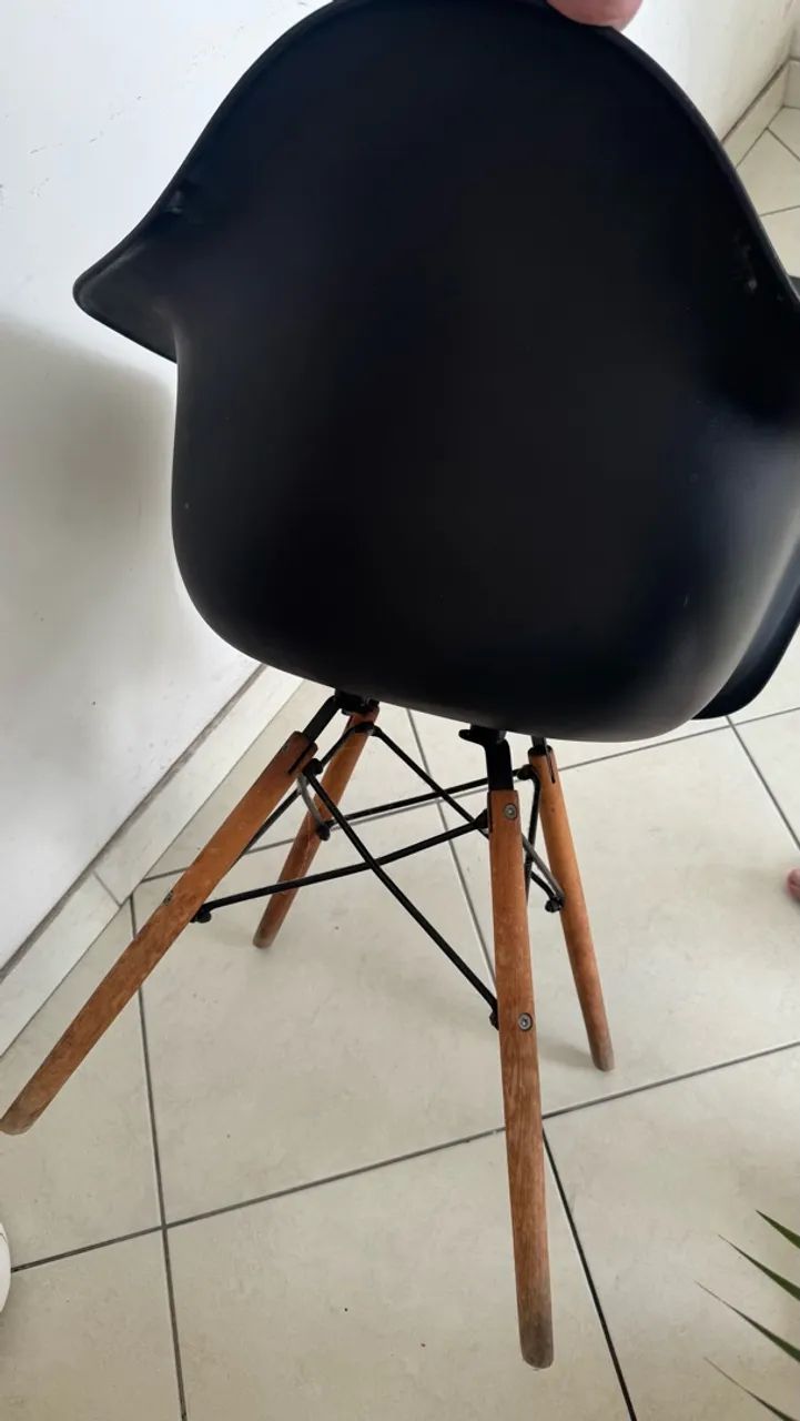 Cadeira Charles Eames Eiffel Design Wood Com Braços - Foto 4