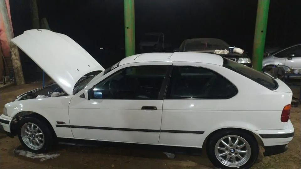 BMW 328I /IA (modelo Antigo) 1996