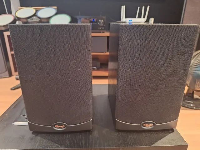 Par de Caixas Klipsch RB-10
