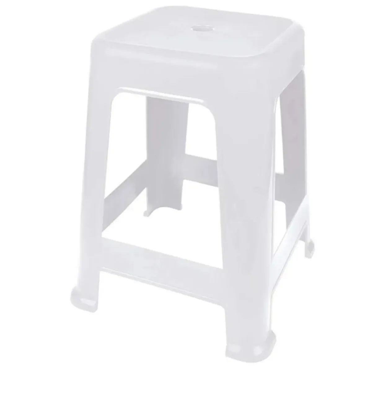4 Banquinho s de plástico branco resistente
