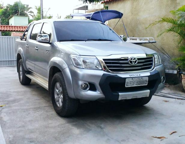 Toyota Hilux Srv Top de linha automatica com Gnv 5 geração procurar Martins *