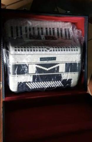 Acordeon/ sanfona 80 baixos, nova