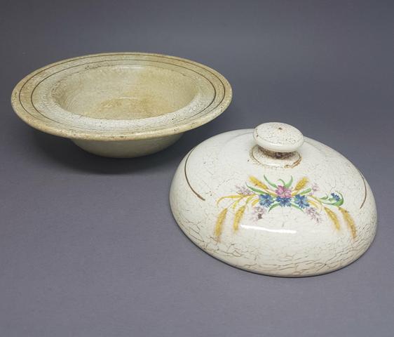 Manteigueira de Porcelana - ANTIGUIDADE - Foto 4