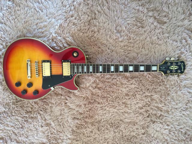 Guitarra Epiphone Les Paul Custom com case - Foto 6
