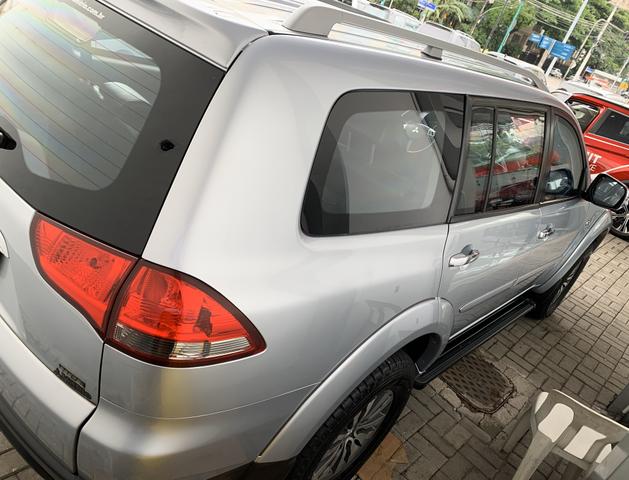 Pajero Dakar HPE 3.2 180 CV - Diesel 4x4 ( Blindado ) 2017 - Foto 4