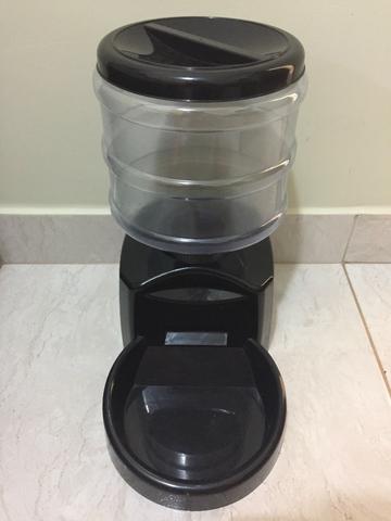 Alimentador automático para cães e gatos, usado por 1 semana