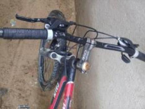 Bicicleta caloi aro 20 de alumínio 21 marcha usada - Foto 4
