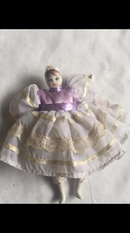 Bonecas de porcelana