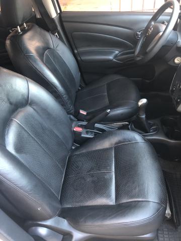 Nissan versa 1.6 SL. 2016 - Foto 7