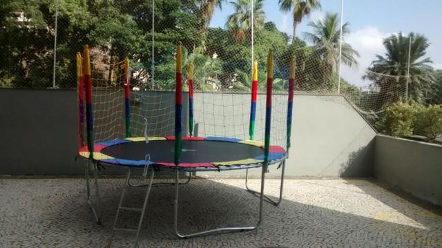 Cama elástica + Casinha de bolinhas - Foto 4