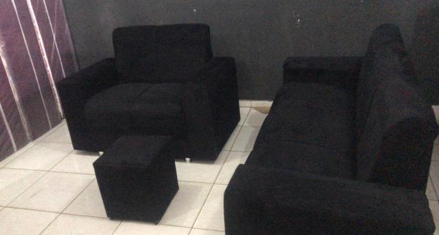 PRONTA ENTREGA : JOGO DE SOFÁ : vai o puf e os pés cromados