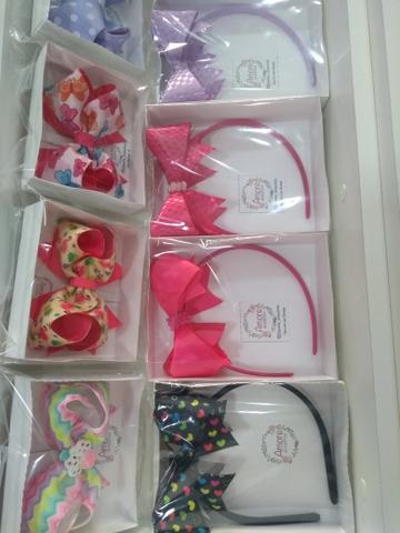 Tiaras e laços