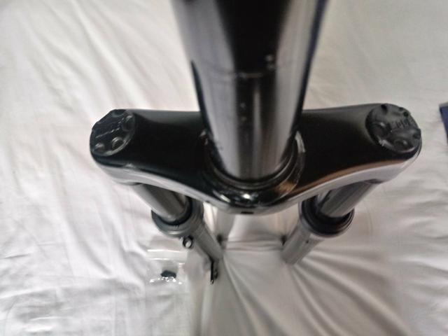 Garfo suspensão frontal Mode semi nova - Foto 4