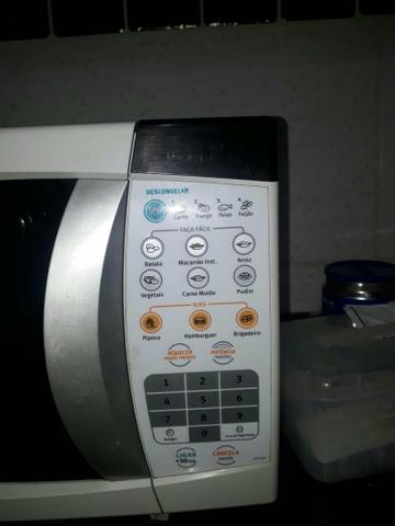 Vendo ou troco micro-ondas 20 litros - Foto 3