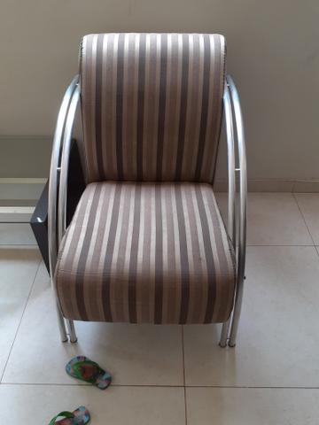 Vende-Se poltrona e Sofá