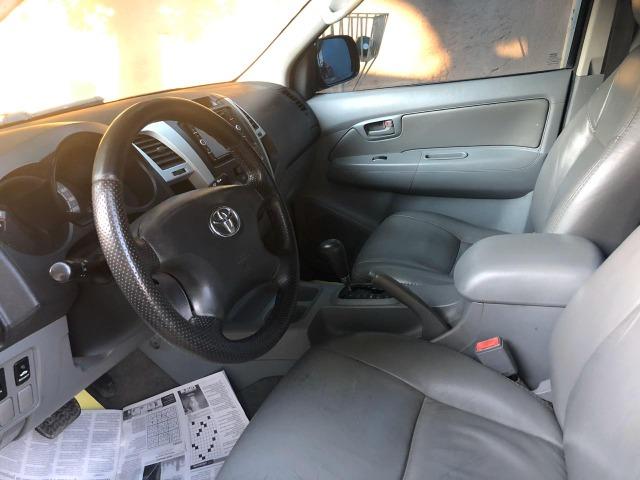 Toyota Hilux Sr automático 3.0 gasolina - Foto 2