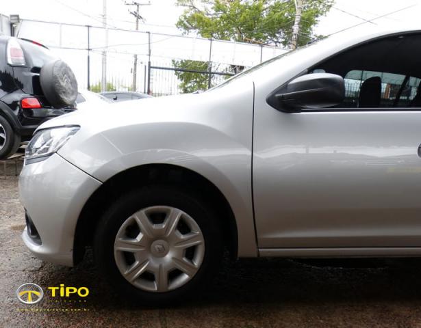 RENAULT SANDERO AUTHENTIQUE 1.0 2015 - Foto 8