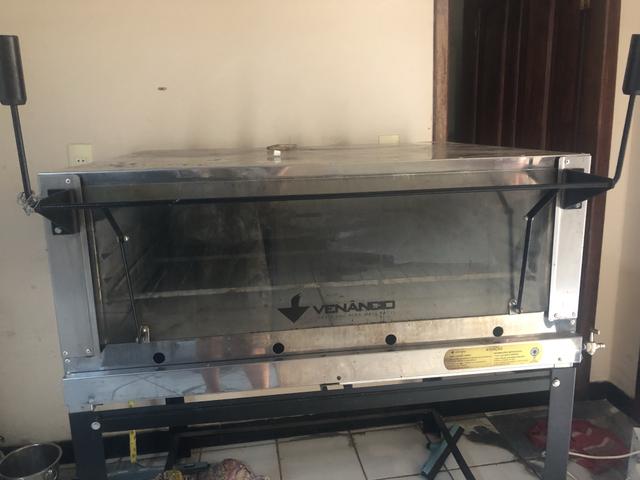 Vendo forno Venâncio a Gas