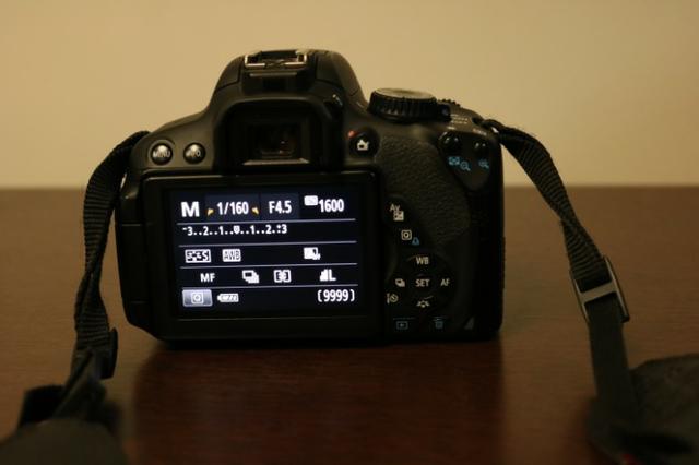 Camera Canon T4i + Lente 18-55 - Foto 2