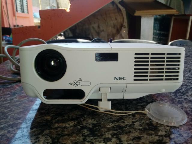 Vendo projetor 250.00.RS