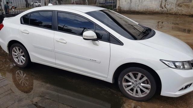 Honda Civic Lrx 2.0 Automático entrada de 5.000,00 - Foto 5