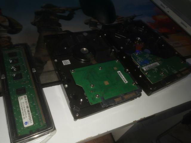 2hds de 160 gb mais memoria 2gb ddr3