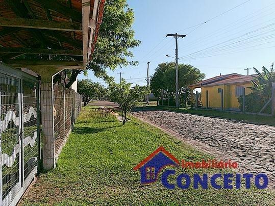 C11 - Linda residência com suíte em região de moradores - Foto 20