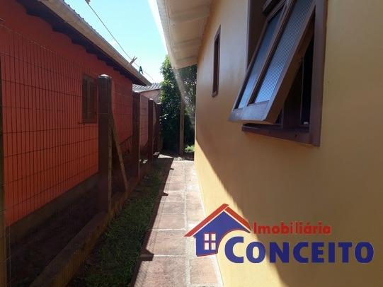 C14 - Ótima residência de esquina a 150 metros do mar - Foto 12