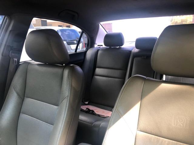 Honda Civic preto manual LXS 1.8 completo com bancos em couro. IPVA 2020 pago - Foto 5