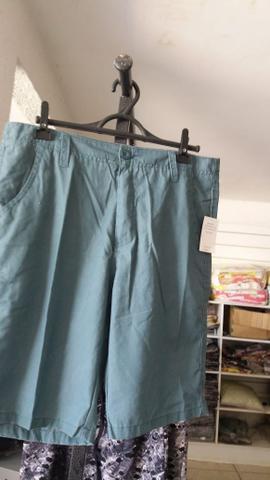 Lote com 80 bermudas, cores e tamanhos variados